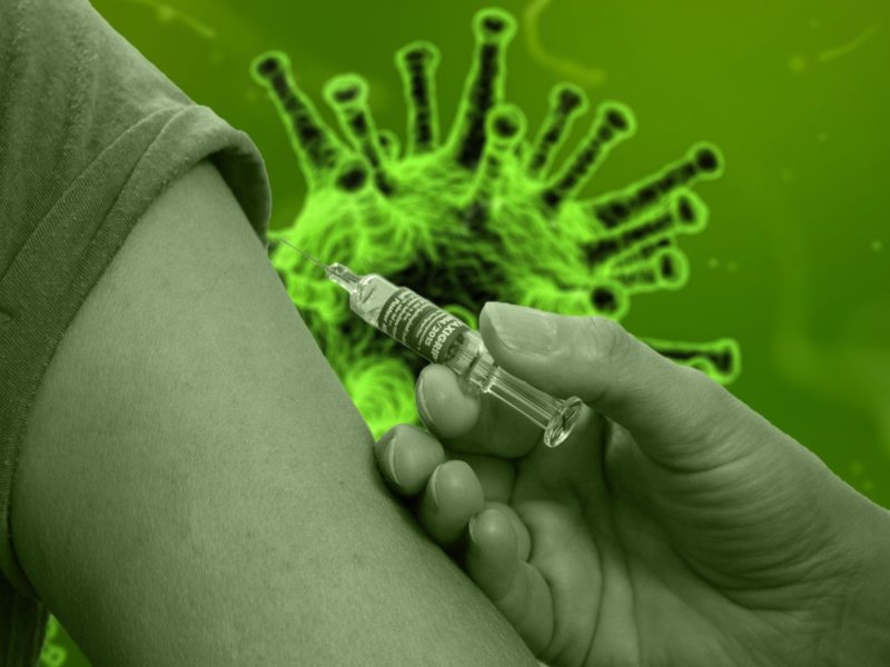 Covid-19 : un numéro vert pour la vaccination à domicile des personnes âgées