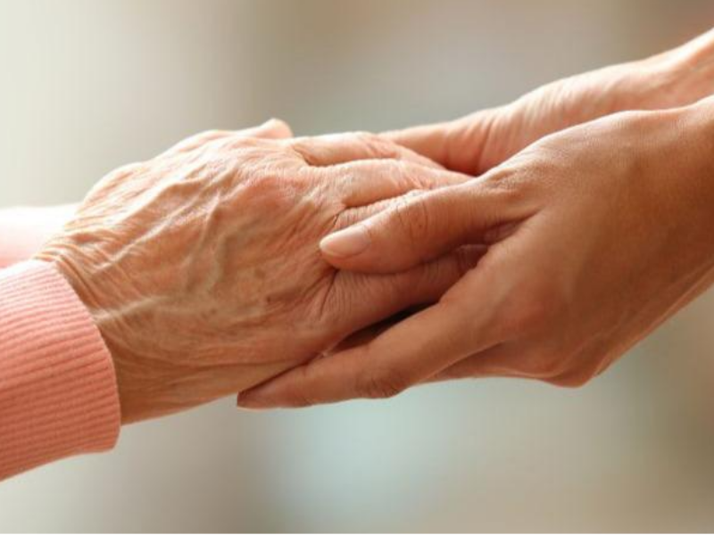 Loi sur les soins palliatifs : quelles évolutions pour les malades et leurs proches ?